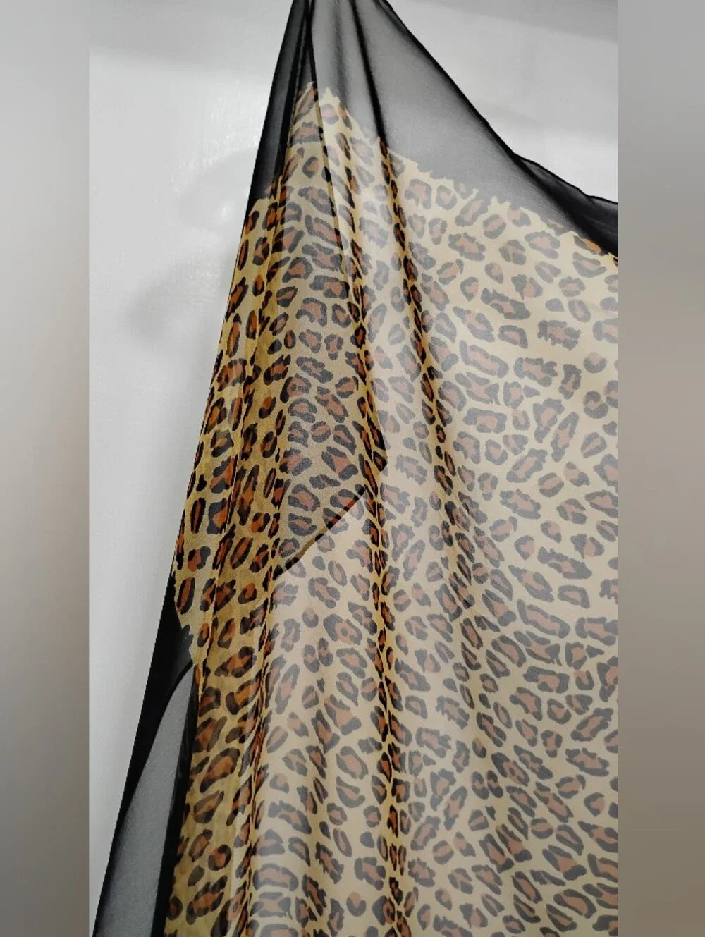 JOAN RIVERS LEOPARD PRINT SILK SHAWL